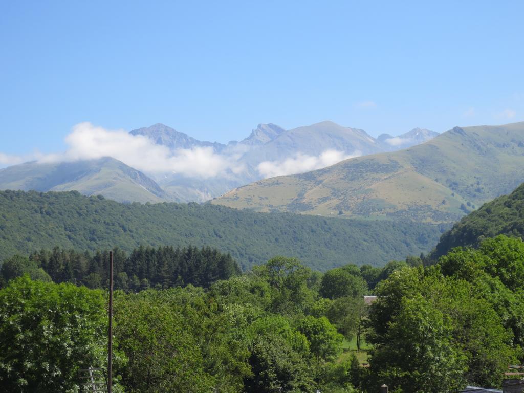 Hotel Les Deux Cols Sainte-Marie-de-Campan Pokoj fotografie