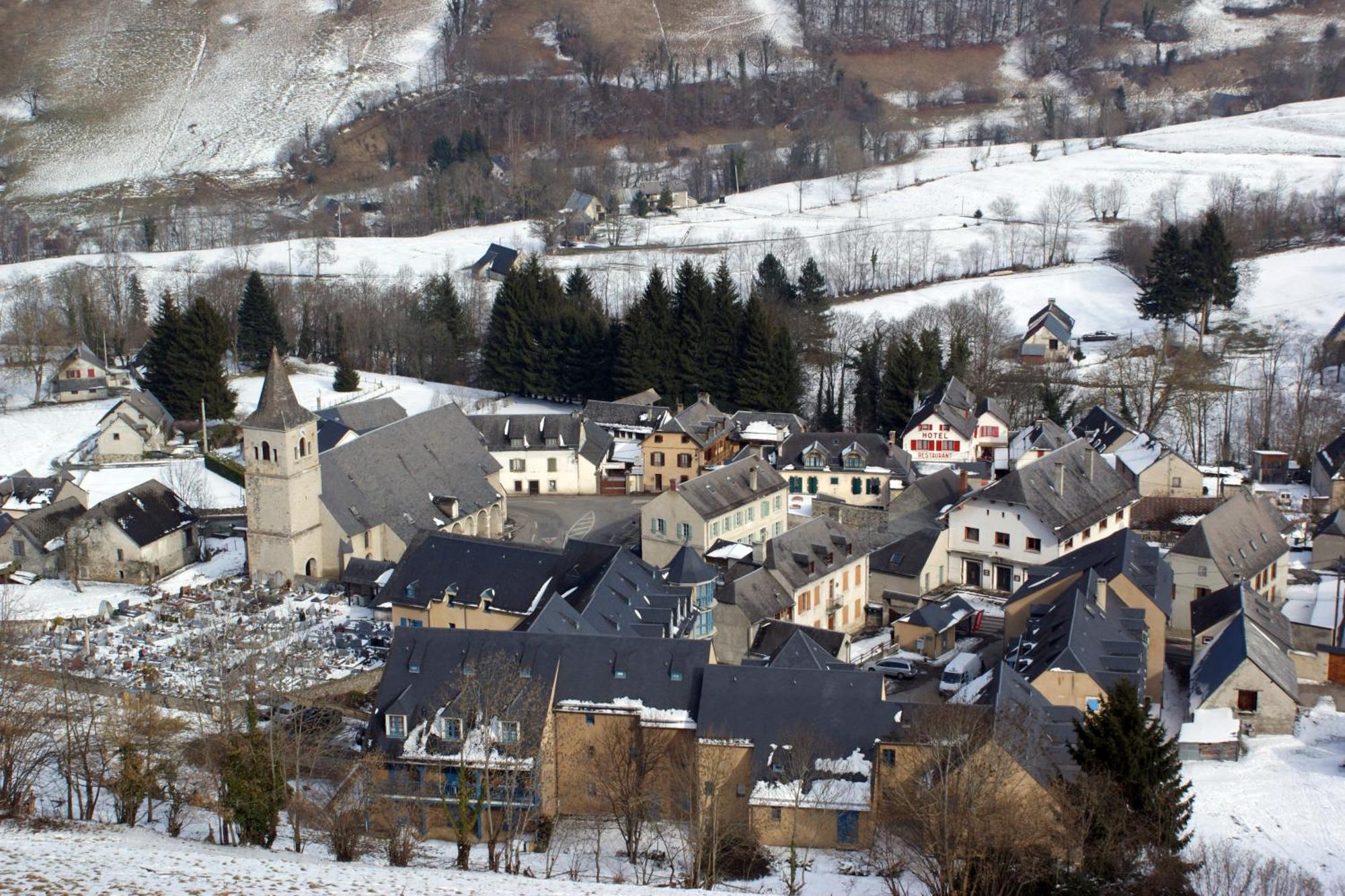 Hotel Les Deux Cols Sainte-Marie-de-Campan Exteriér fotografie